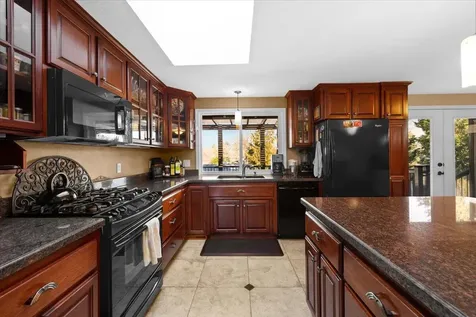3023 Crystal Mountain Avenue Medford OR 97504