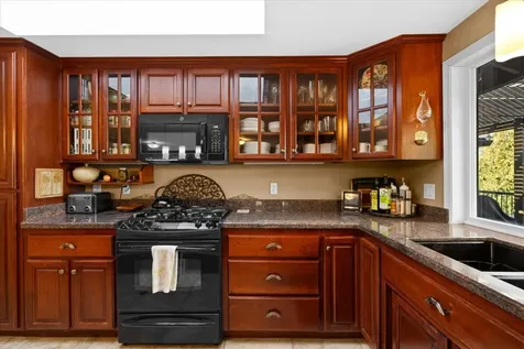 3023 Crystal Mountain Avenue Medford OR 97504