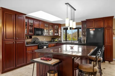 3023 Crystal Mountain Avenue Medford OR 97504