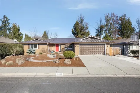 3023 Crystal Mountain Avenue Medford OR 97504