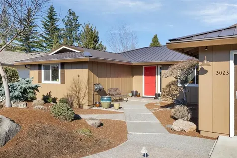 3023 Crystal Mountain Avenue Medford OR 97504