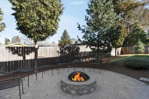 3023 Crystal Mountain Avenue Medford OR 97504