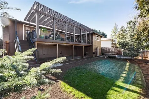3023 Crystal Mountain Avenue Medford OR 97504