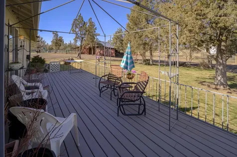 5975 NE 41st Street Redmond OR 97756