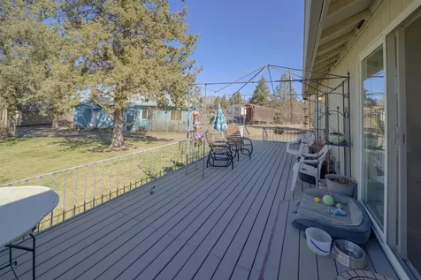5975 NE 41st Street Redmond OR 97756