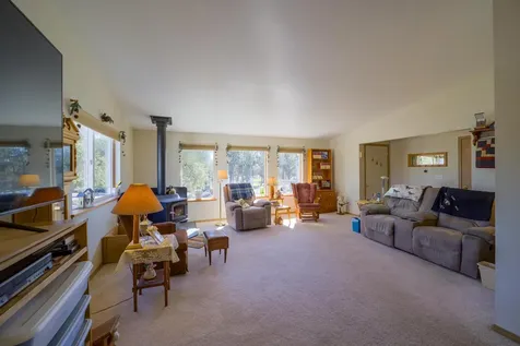 5975 NE 41st Street Redmond OR 97756