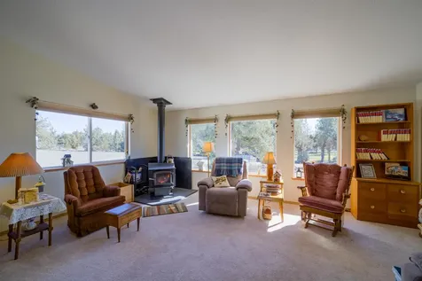5975 NE 41st Street Redmond OR 97756