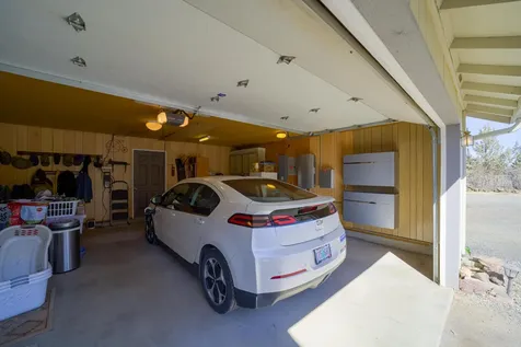5975 NE 41st Street Redmond OR 97756