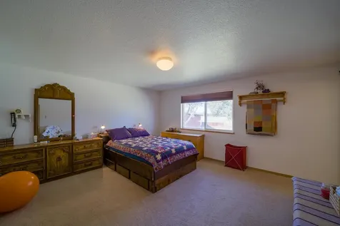 5975 NE 41st Street Redmond OR 97756
