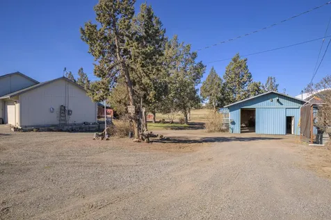 5975 NE 41st Street Redmond OR 97756