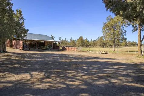 5975 NE 41st Street Redmond OR 97756