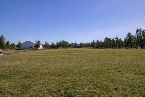 5975 NE 41st Street Redmond OR 97756