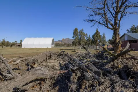 5975 NE 41st Street Redmond OR 97756