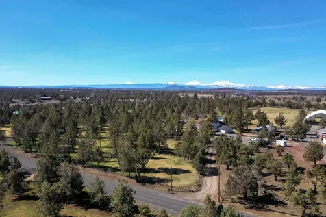 5975 NE 41st Street Redmond OR 97756
