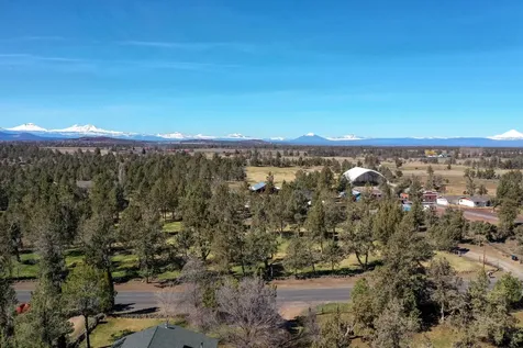 5975 NE 41st Street Redmond OR 97756