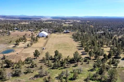 5975 NE 41st Street Redmond OR 97756