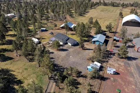 5975 NE 41st Street Redmond OR 97756