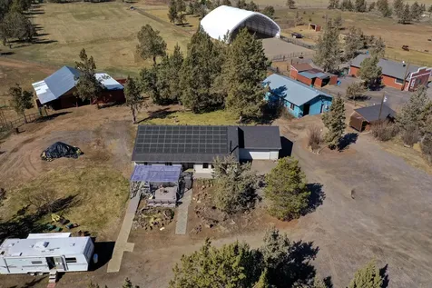 5975 NE 41st Street Redmond OR 97756