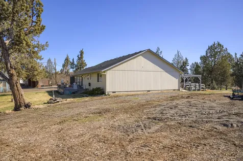 5975 NE 41st Street Redmond OR 97756