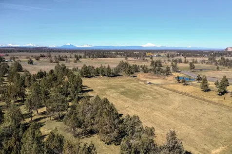 5975 NE 41st Street Redmond OR 97756