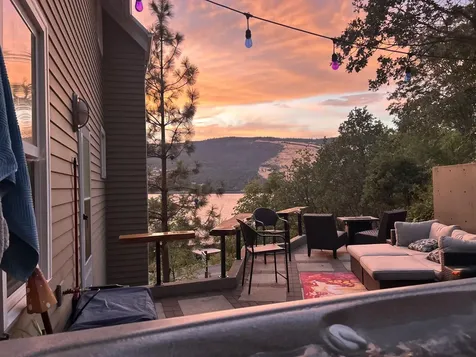 101 Elizabeth Court Mosier OR 97040