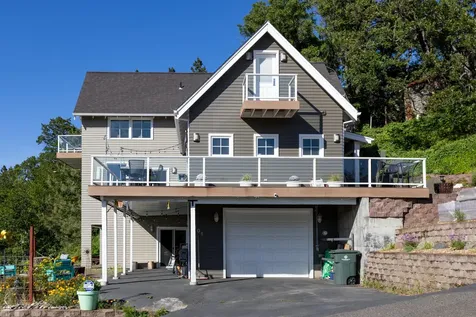101 Elizabeth Court Mosier OR 97040