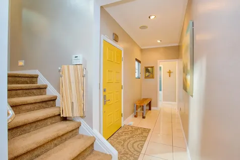 101 Elizabeth Court Mosier OR 97040