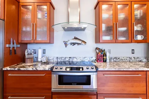 101 Elizabeth Court Mosier OR 97040