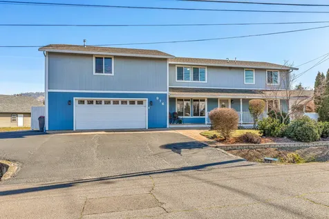 976 Springbrook Court Medford OR 97504