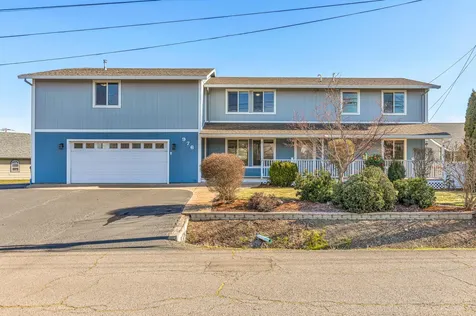 976 Springbrook Court Medford OR 97504