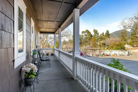 183 NE Ausland Drive Grants Pass OR 97526