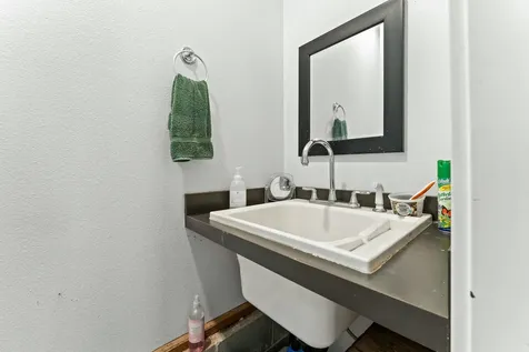 183 NE Ausland Drive Grants Pass OR 97526
