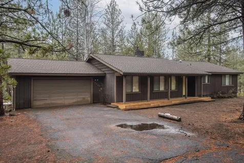 60205 Ridgeview Drive E Bend OR 97702