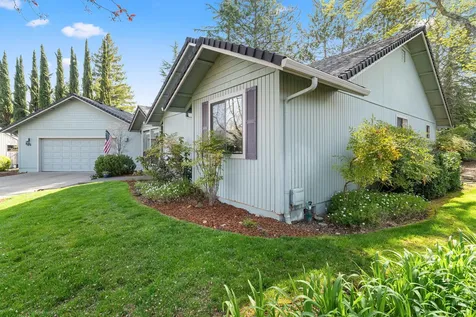 2494 Republic Way Medford OR 97504