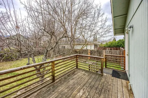 169 Ohio Street Ashland OR 97520