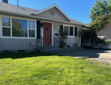 929 Mount Pitt Avenue Medford OR 97501