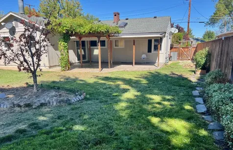 929 Mount Pitt Avenue Medford OR 97501