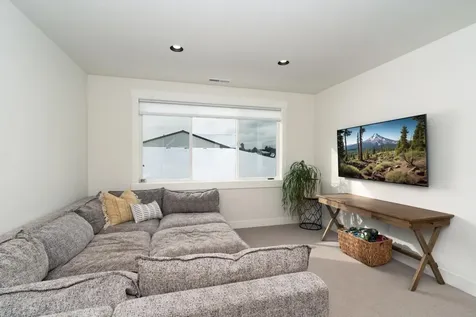 20485 Aberdeen Drive Bend OR 97702