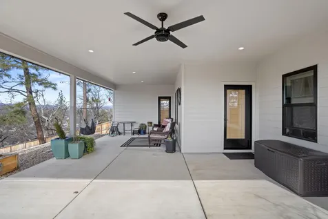 447 Arrowhead Trail Eagle Point OR 97524