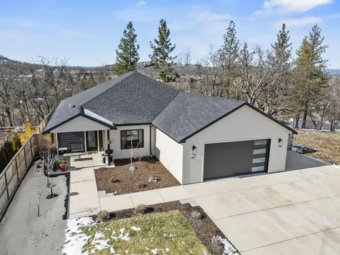 447 Arrowhead Trail Eagle Point OR 97524