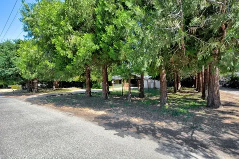 1820 Fruitdale Drive Grants Pass OR 97527