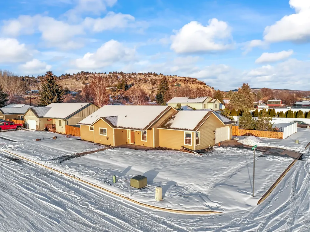 104 NE Buena Villa Drive Prineville OR 97754