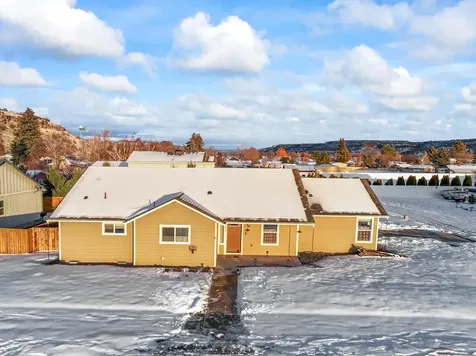 104 NE Buena Villa Drive Prineville OR 97754