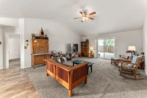 104 NE Buena Villa Drive Prineville OR 97754