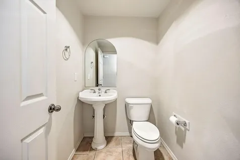 242 N 7th Street Central Point OR 97502
