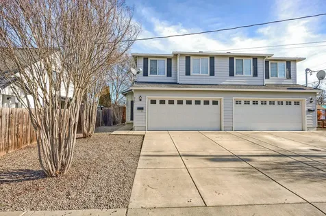 242 N 7th Street Central Point OR 97502