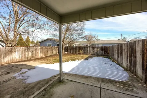 242 N 7th Street Central Point OR 97502