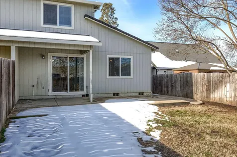 242 N 7th Street Central Point OR 97502