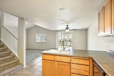 242 N 7th Street Central Point OR 97502