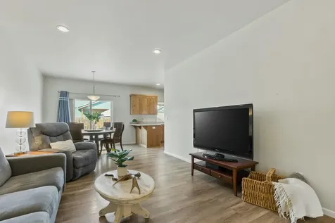 16462 Betty Drive La Pine OR 97739